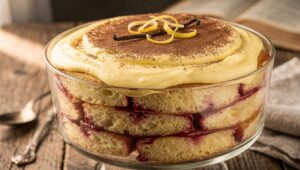 Zuppa inglese di Pellegrino Artusi: la ricetta originale con alchermes e crema pasticcera